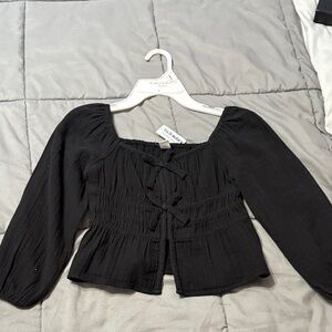 Old Navy Black Peasant Tie-Front Blouse